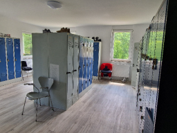 &amp;nbsp;
Umkleide Herren